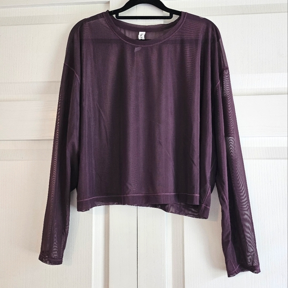 Athleta Tops - Athleta Mesh Cropped Long Sleeve